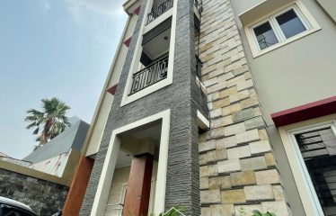 MENTENG – COMMERCIAL – FOR SALE