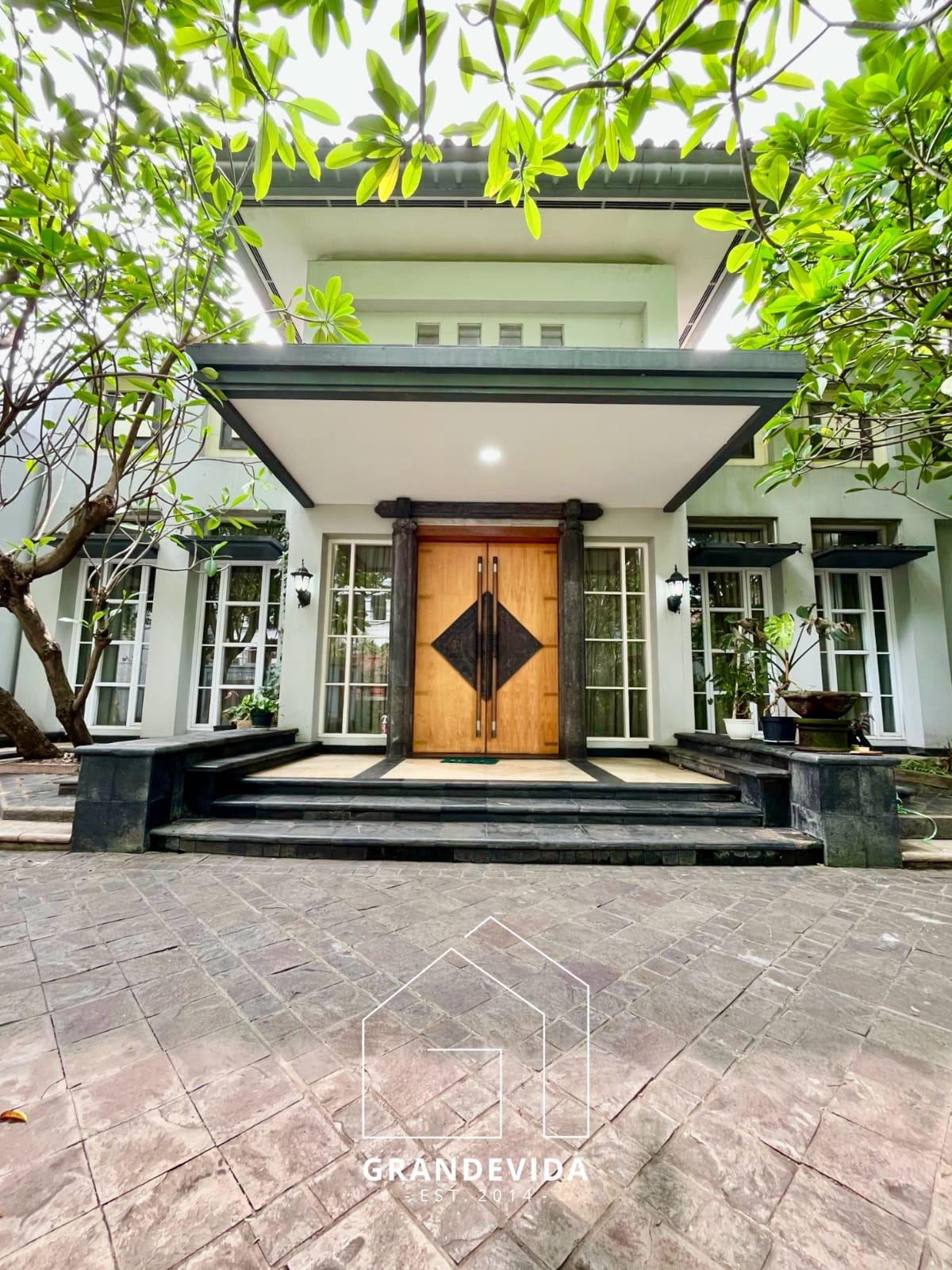 HOUSE MENTENG FOR SALE Jakarta Property HOUSE MENTENG FOR SALE Jakarta Property