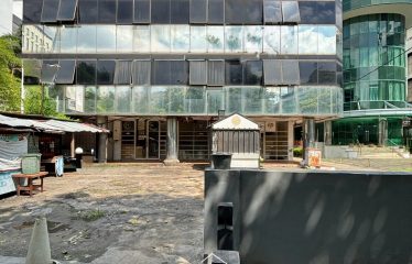 COMMERCIAL BUILDING FOR SALE – [MENTENG]