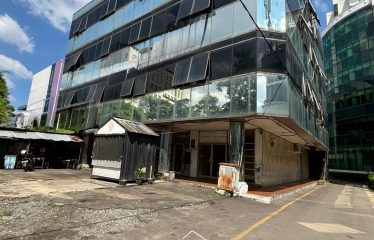COMMERCIAL BUILDING FOR SALE – [MENTENG]