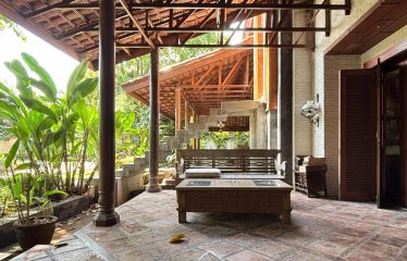 HOUSE FOR SALE – [CIRENDEU]