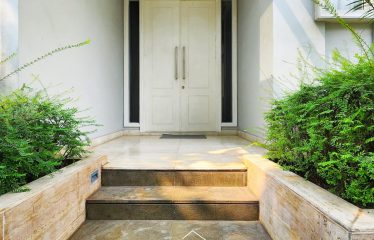 HOUSE FOR SALE – [LEBAK BULUS]