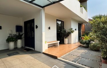 HOUSE FOR SALE – [KEBAYORAN LAMA]