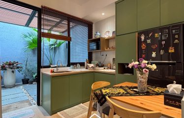 HOUSE FOR SALE – [KEBAYORAN LAMA]