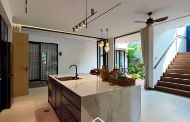 HOUSE FOR SALE – [KEBAYORAN LAMA]
