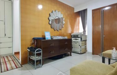 KEBAYORAN BARU – [FOR SALE]: HALAMAN BELAKANG LUAS, LOKASI PREMIUM DAN MULTI AKSES, SIAP HUNI,