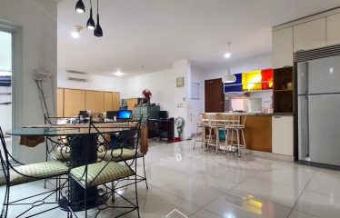 KEBAYORAN BARU – [FOR SALE]: HALAMAN BELAKANG LUAS, LOKASI PREMIUM DAN MULTI AKSES, SIAP HUNI,