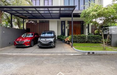 HOUSE FOR SALE – (KEMANG / AMPERA}